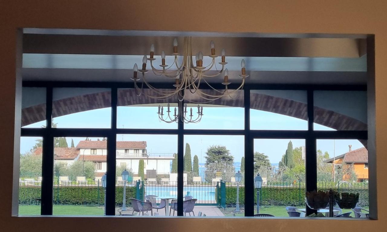 Le Terrazze Sul Lago Hotel & Residence Padenghe sul Garda Bagian luar foto