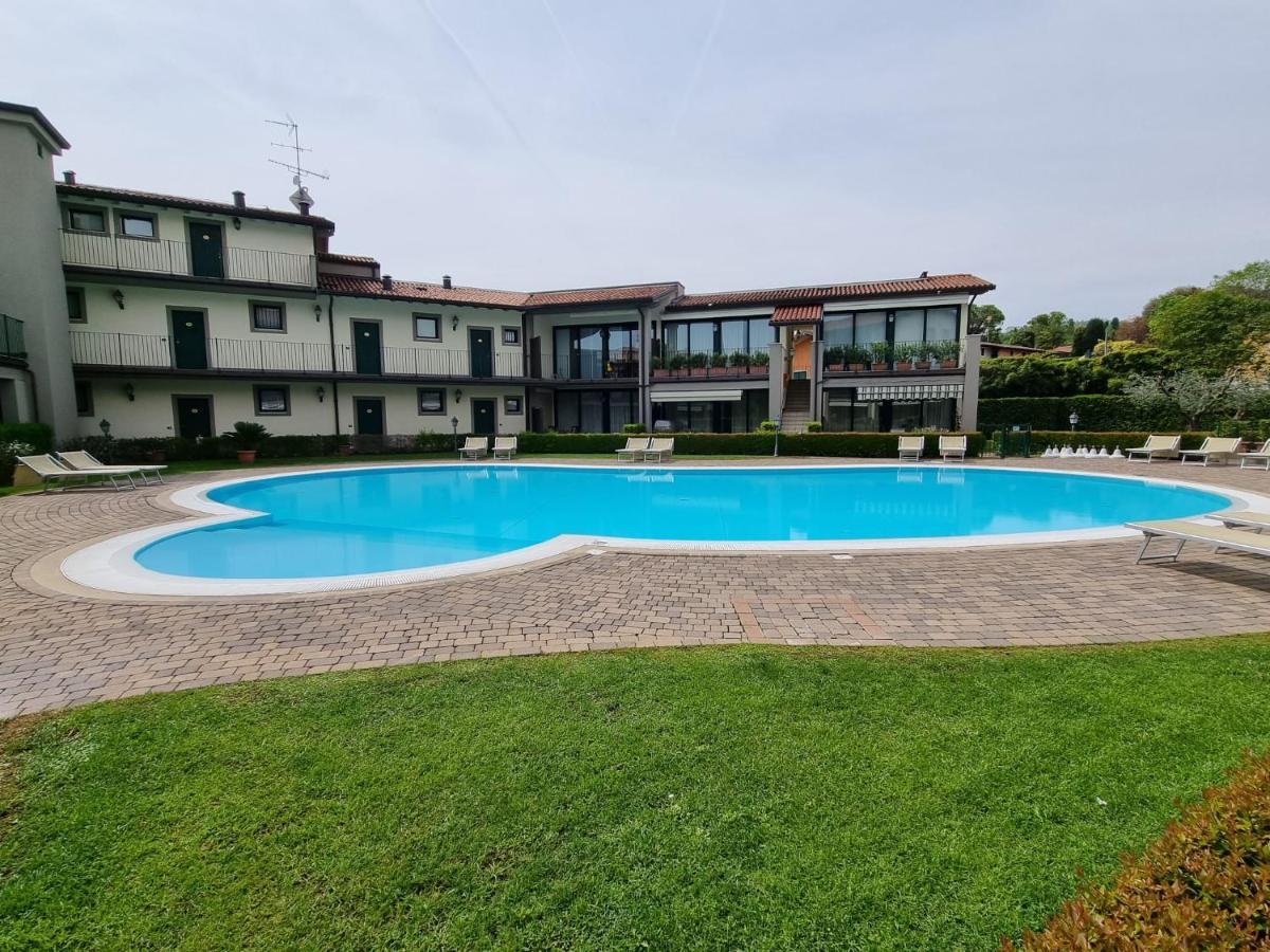 Le Terrazze Sul Lago Hotel & Residence Padenghe sul Garda Bagian luar foto