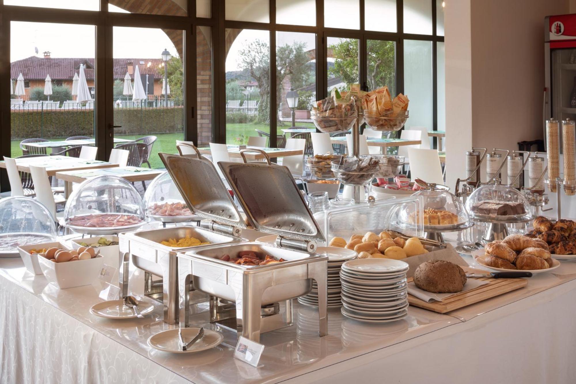 Le Terrazze Sul Lago Hotel & Residence Padenghe sul Garda Bagian luar foto