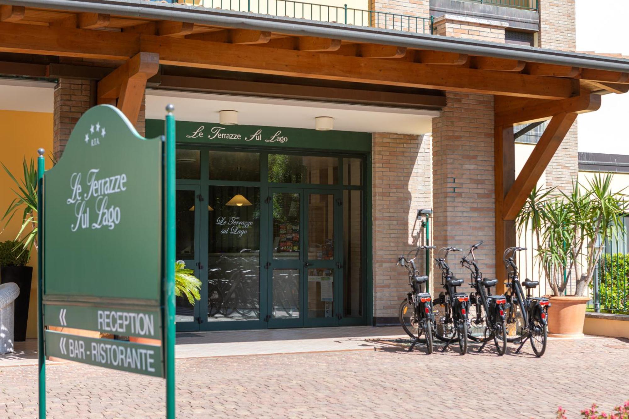 Le Terrazze Sul Lago Hotel & Residence Padenghe sul Garda Bagian luar foto