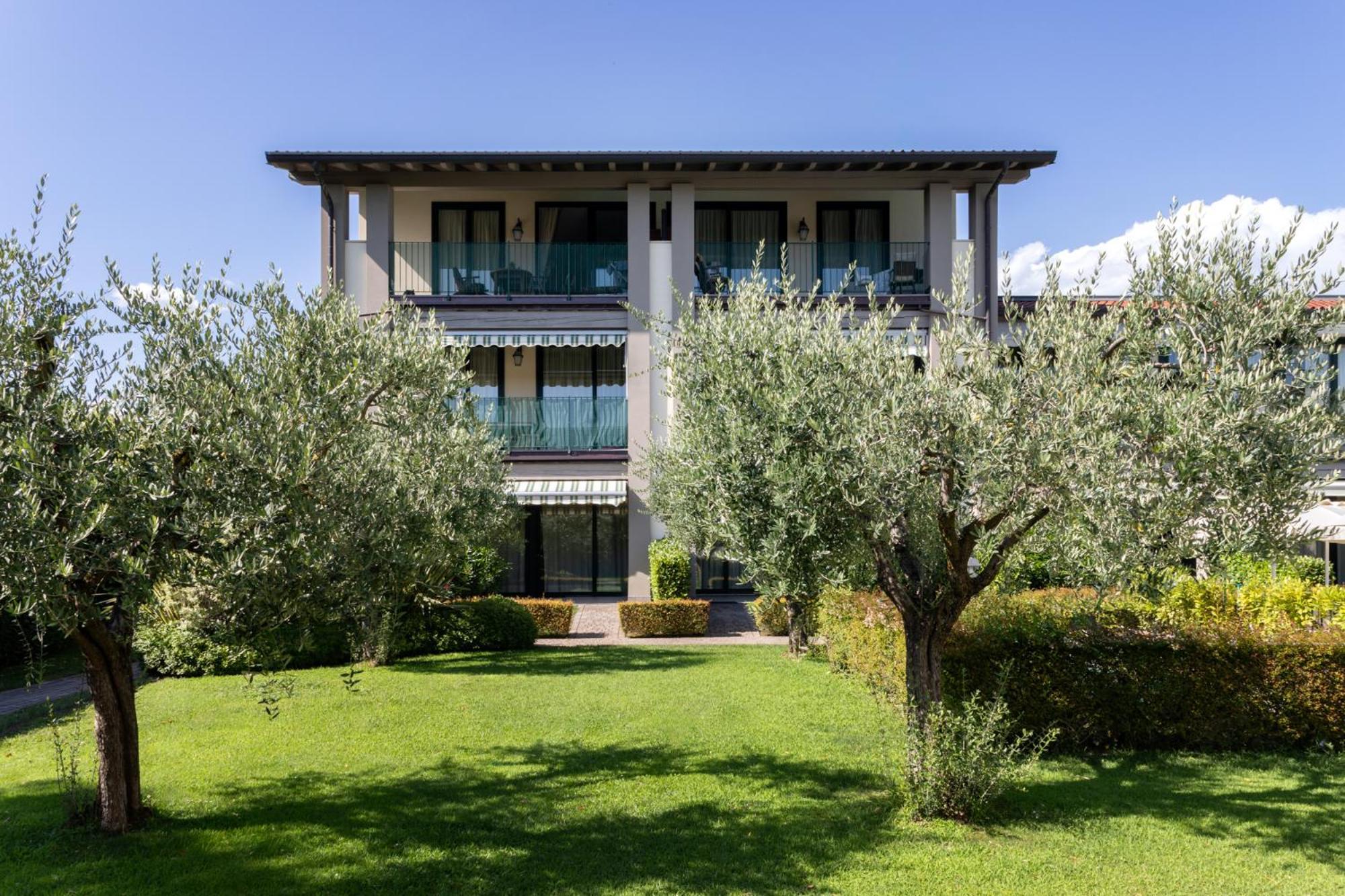 Le Terrazze Sul Lago Hotel & Residence Padenghe sul Garda Bagian luar foto